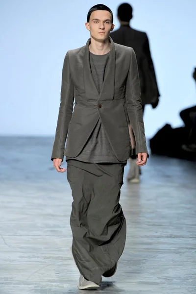 Look 4
